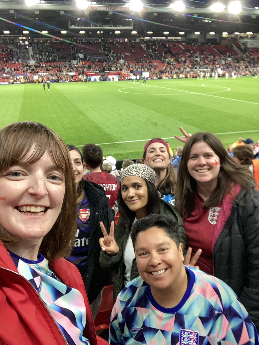 Jess Keating tweet media