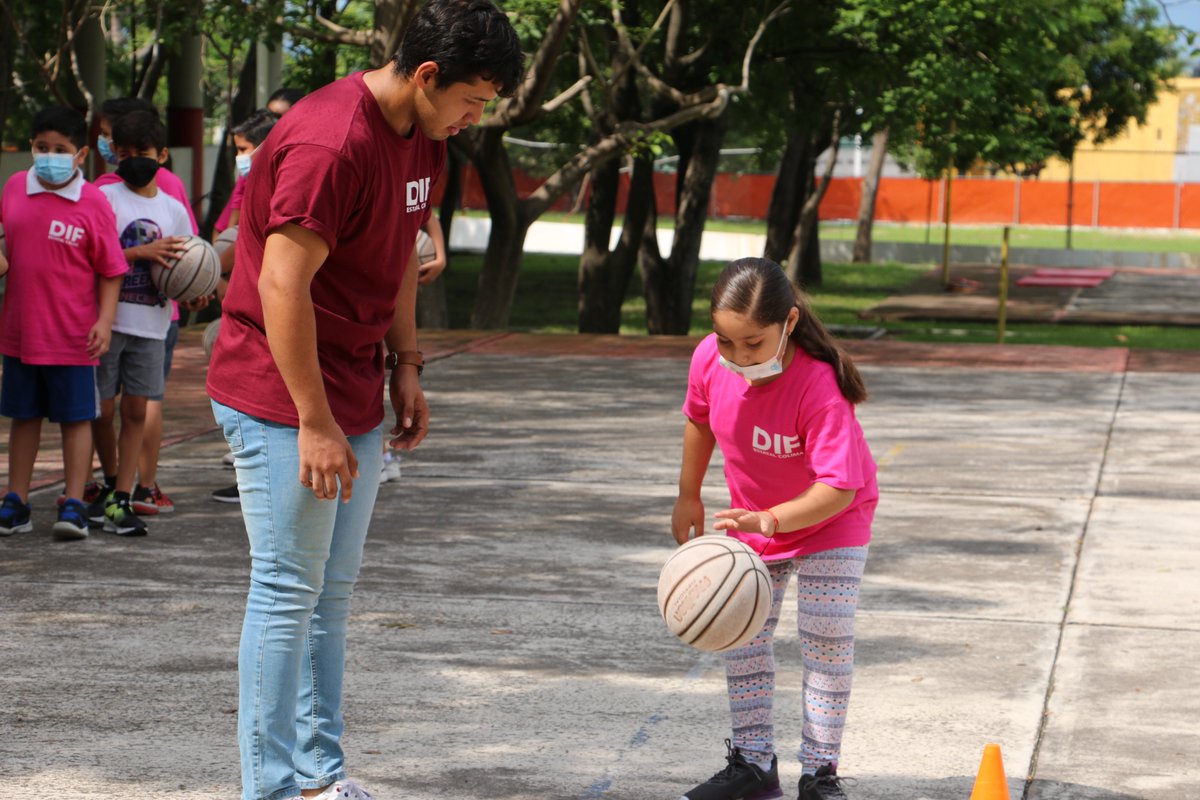 DifEstatal's tweet photo. Con diversión, recreación, activación física para niñas, niños y adolescentes, así como el vagón de la ciencia de realidad virtual, Tlalchichi, el DIF Estatal dió inicio al Curso de Verano de la Unidad Deportiva Infantil (UDIF) https://t.co/0qZQ8MVkWe