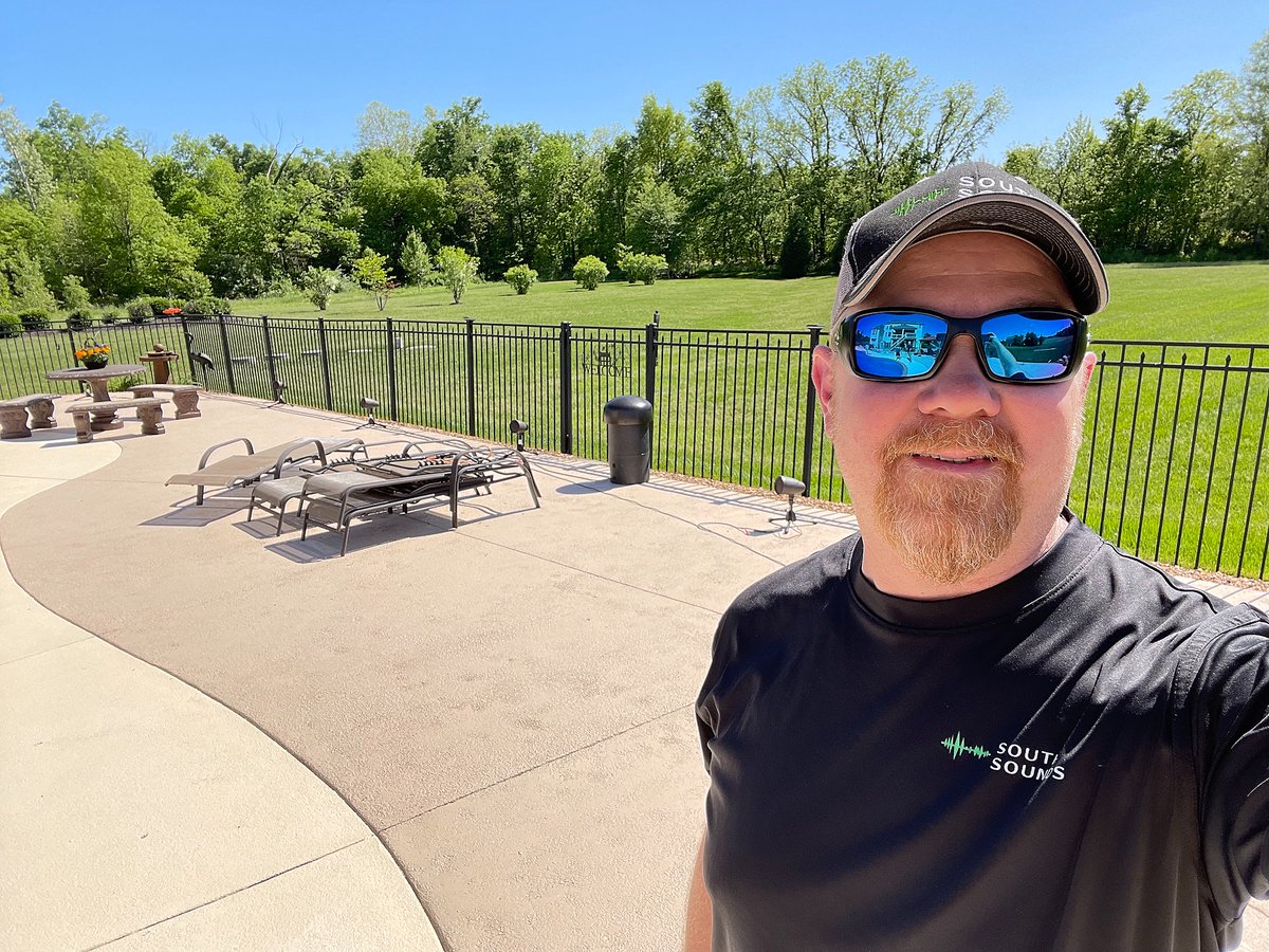 SonanceSpeakers's tweet photo. It's summertime and the Outdoor Demo Contest is in full swing!! Don't forget to send us your Demo selfie for a chance to win!
#sonancebeyondsound #designedtodisappear #luxurydistributedaudio #howdoyouwantyoursoundtolook https://t.co/6IIEoICIf0