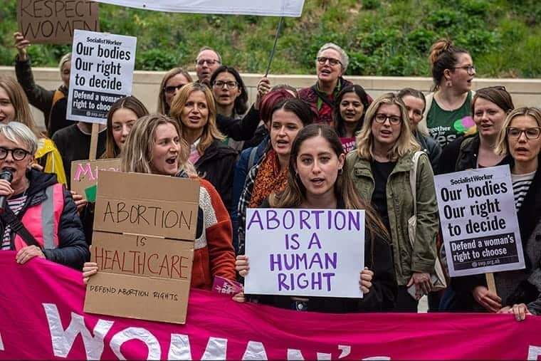 SwpNewcastle's tweet photo. ✊After Roe vs Wade: Why are abortion rights under attack? Newcastle SWP branch meeting.

📍Tyneside Irish Centre

🕛 Thurs 4th Aug 7pm 

Also available on Zoom
ID 368 595 2712
Password 967537

#AbortionRightsAreHumanRights #RoeVsWade https://t.co/wdeFijFVfZ