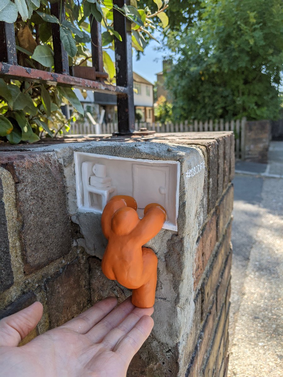 brickflats's tweet photo. Hanging on.

Brickflat #18 is on Green Lanes in Stoke Newington at the bus stop in front of the "The Castle" climbing centre.

#brickflats #brickflat #streetart #art #streetphotography https://t.co/KqcDBHqi1C