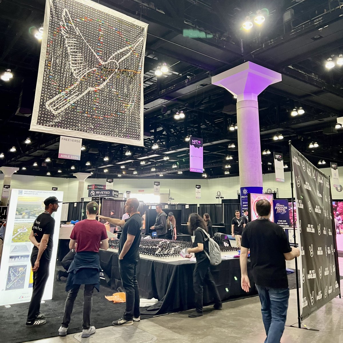 LynxProtocol's tweet photo. I hope everyone had a great time at NFT Expoverse in Los Angeles!🌴 We encountered many exciting NFT/Metaverse projects here! 💎🏘 All love,feel free to connect with us to learn about our test net waitlist!🗳

#NFTExpoverse #LynxProtocol @FranceFCT @NFT_Expoverse @MSUBurgess https://t.co/FL8wX5aehL