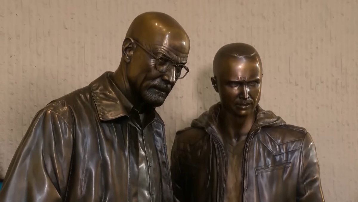 nerdist's tweet photo. The city of Albuquerque dedicated bronze statues of Walter White and Jesse Pinkman to honor Breaking Bad's filming legacy. https://t.co/euzsQ4yllz https://t.co/20tb4limR0
