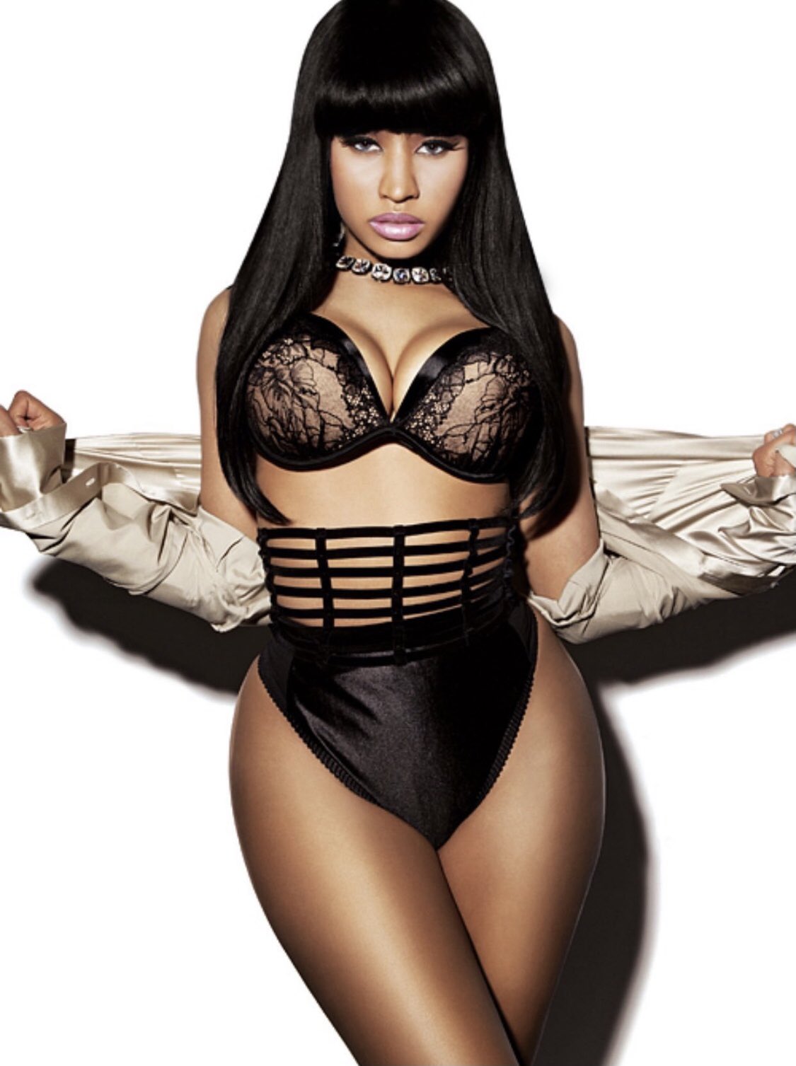 Nicki Minaj Stuns in King Magazine Cover 2011. 