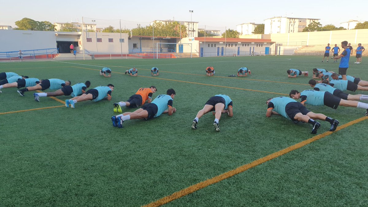 AtcoEspeleno's tweet photo. 🔴 Damos comienzo a la temporada 22/23 con un nuevo proyecto donde con entrega, ilusión y trabajo, lucharemos entre todos para cumplir el objetivo de mantener este escudo en esta bonita categoría.
#TerceraRFEF
#Comenzamos❤️🤍 https://t.co/7ZTpWf0dmJ