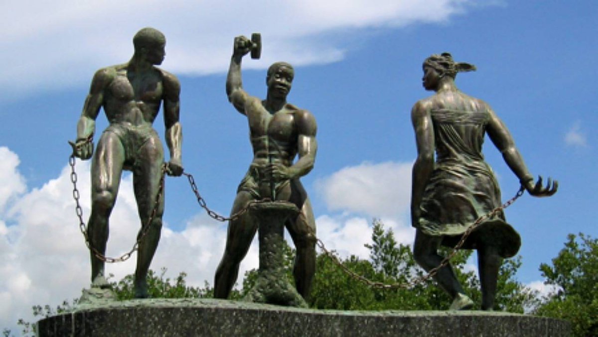 ShainaSmith284's tweet photo. Happy Emancipation Day!

Lord God, we thank you for freeing our ancestors 188 years ago. Forgive us for taking it for granted and give us the courage to defend them. 

P.S. We need an emancipation memorial to keep us reminded of whose blood, sweat and tears paid for our freedom. https://t.co/5lJElrkRjB