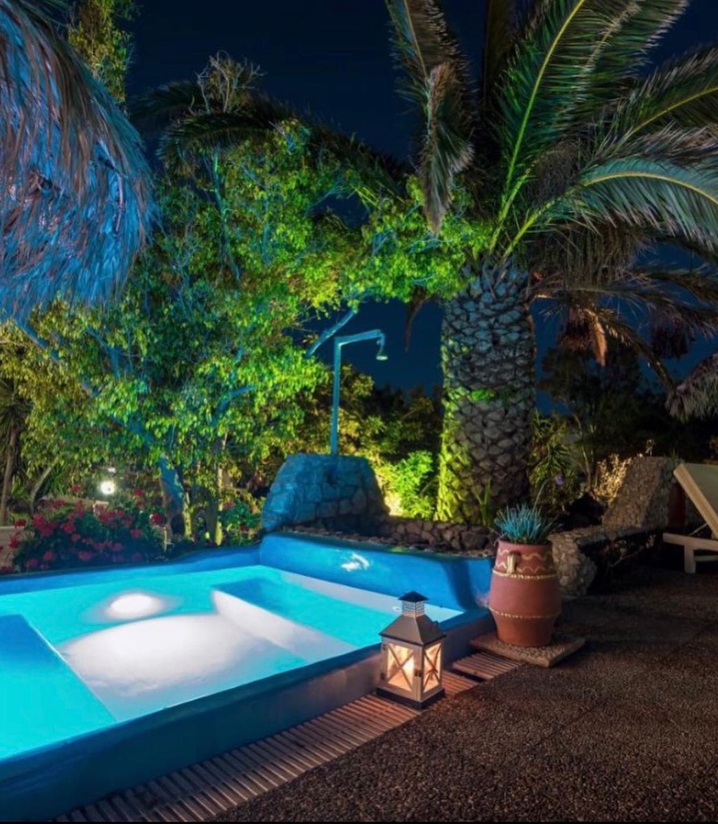 Travel_Cheaper's tweet photo. 08th October 7 nights from @dublinairport to Santorini with @aerlingus staying in the Villa Olympia €641pp ☎️ call/text/WhatsApp 0879502345 🇬🇷 #Santorini #Greece #holidays #travel #Greekislands #greekfood #greeklife #instatravel #instaphoto 💙 https://t.co/ZQkTzh8xfD