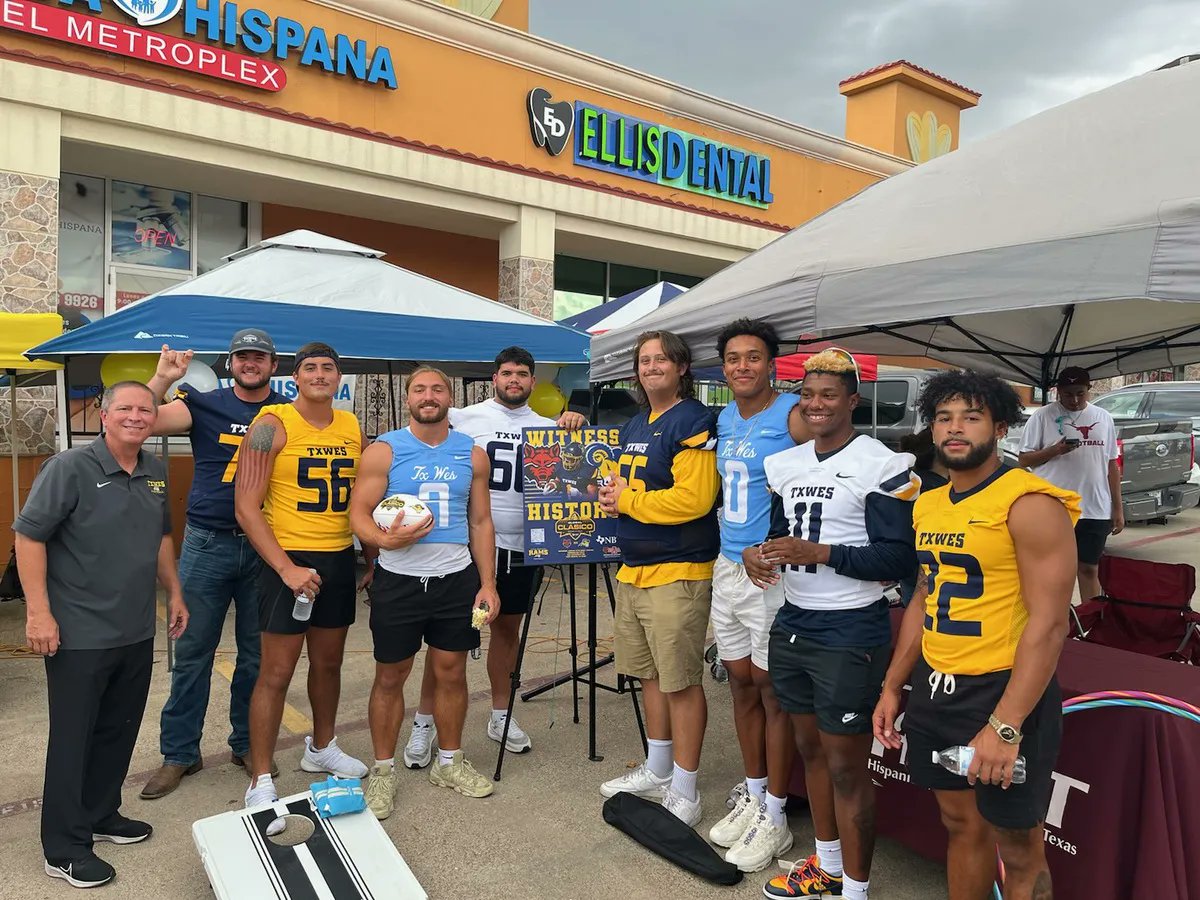For Texas Wesleyan players prepping for the game starts with some community outreach. Helping kids start the school year right, with some great gear. #football #GobalClasico #footballamericano #TEXvsASUQC #USAvsMex @txwesfootball @astateredwolves <a href="/coachtajonar/">Antonio Tajonar</a> @coachjptxwes