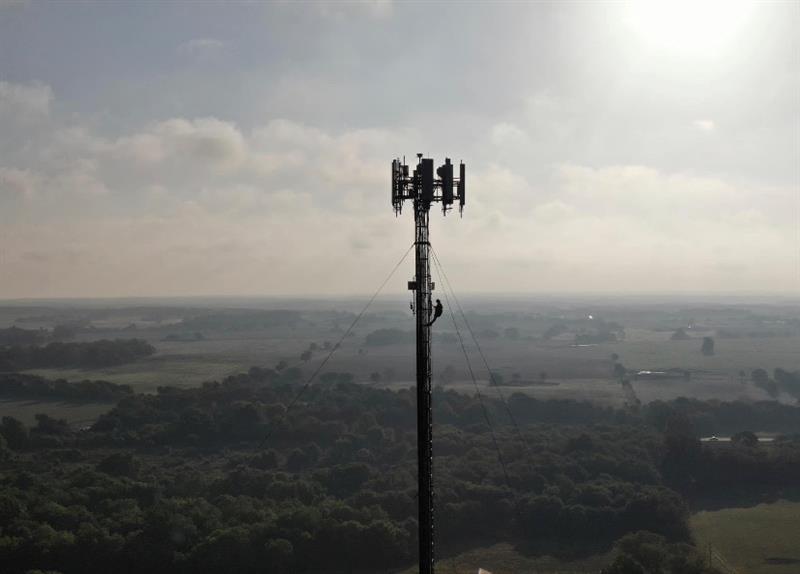 WisperISP's tweet photo. Happy Monday, Wisper Family! Please enjoy a misty morning tower photo. π· #towerviews https://t.co/ZKt9eBedaC