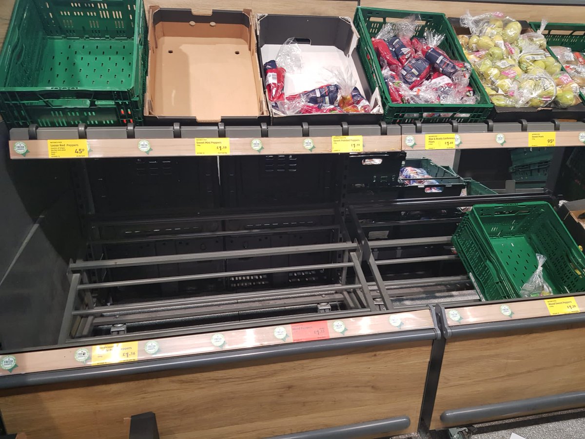 Viper735's tweet photo. @AldiUK times are bleak just now but today's visit to Aldi in Cumbernauld was grim. Being a weekly shopper I've never seen it this bad 😕 https://t.co/tIFDIj8e6M