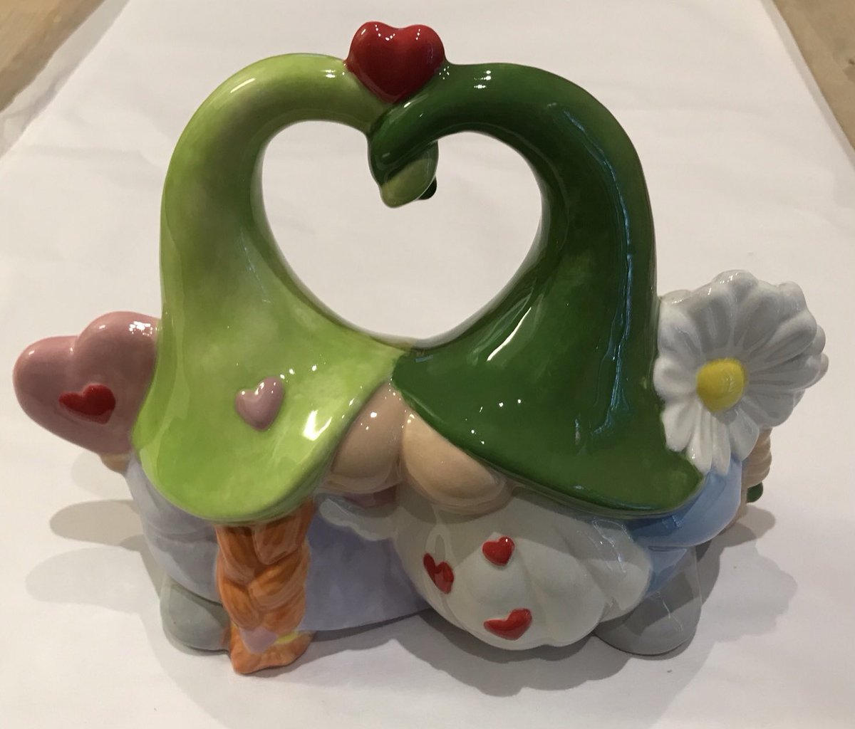 ClayStudioDorse's tweet photo. Gnome is where the heart is. https://t.co/8tsI1kB3Rr