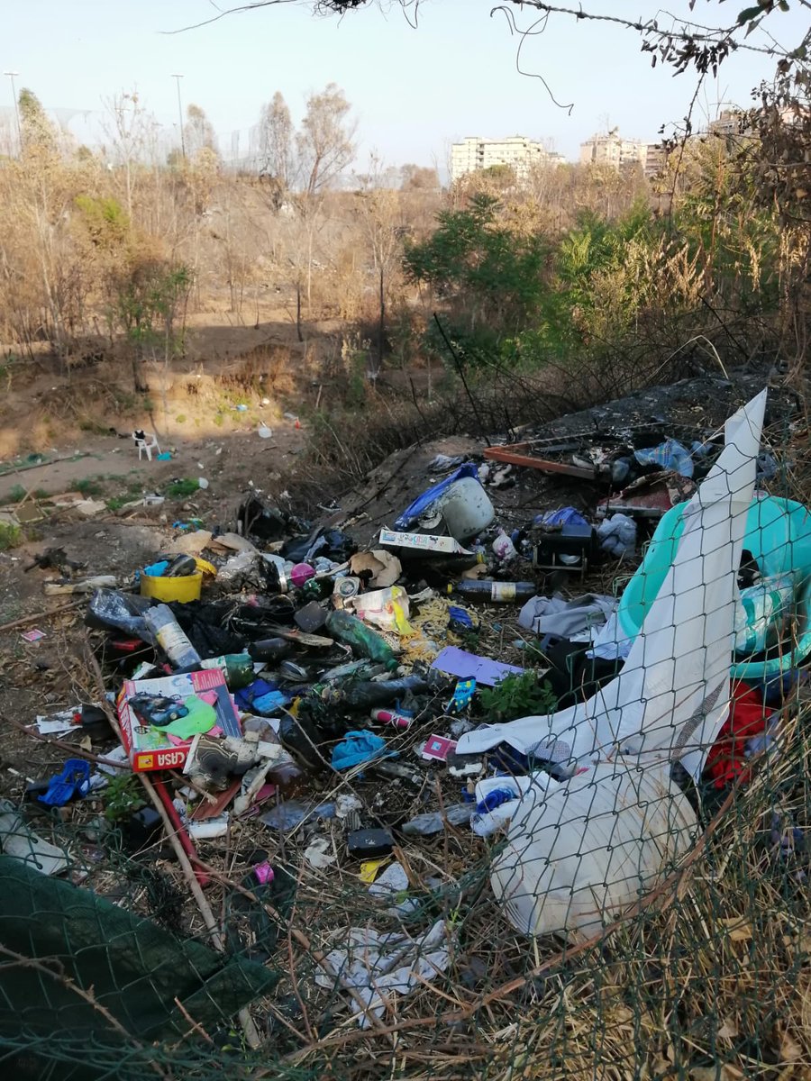 Gamastro's tweet photo. @CarloCalenda ....e se fosse stato sindaco di Roma avrebbe ascoltato i cittadini e risolto i problemidelle fumarole tossiche che ci attenagliano dal 9 luglio? Viale Palmiro Togliatti ...la Buca. https://t.co/lcFQldc5bJ