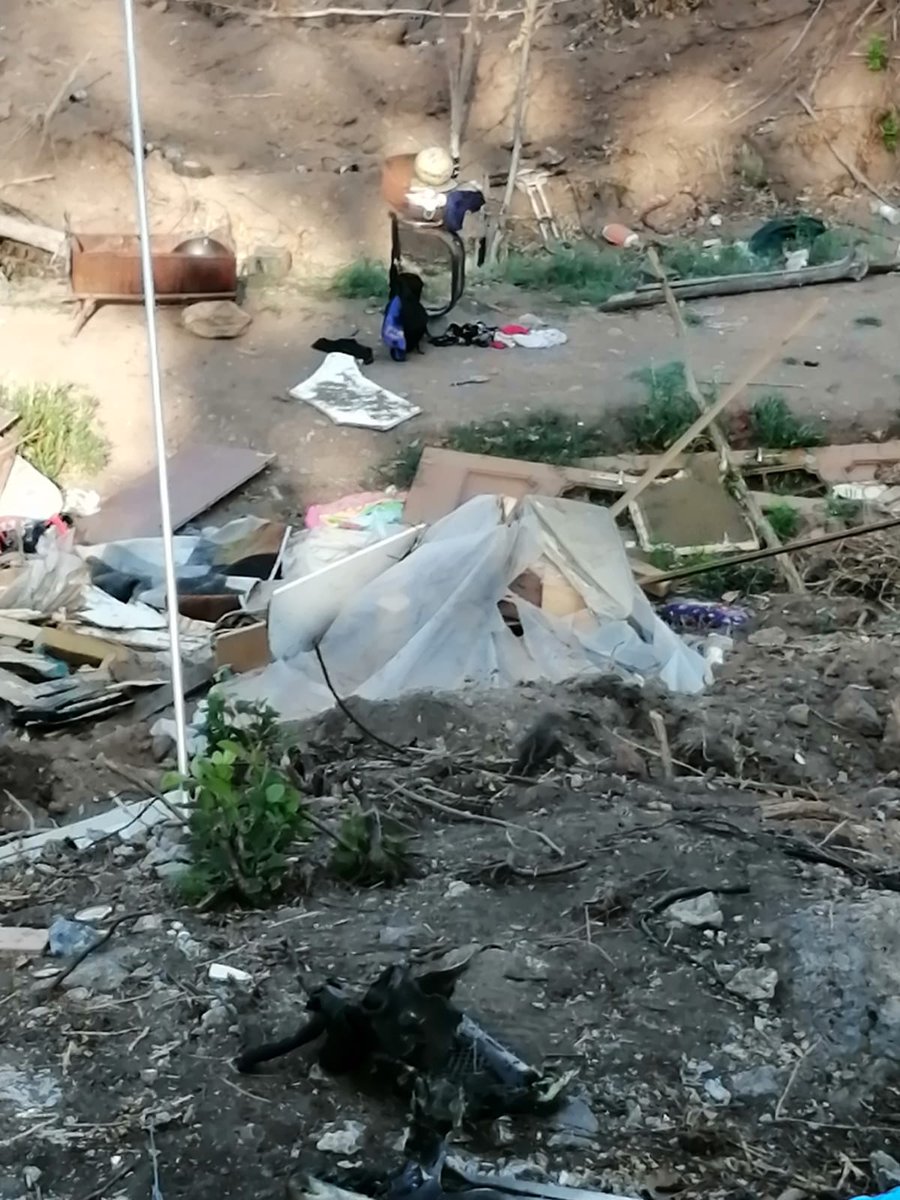 Gamastro's tweet photo. @CarloCalenda ....e se fosse stato sindaco di Roma avrebbe ascoltato i cittadini e risolto i problemidelle fumarole tossiche che ci attenagliano dal 9 luglio? Viale Palmiro Togliatti ...la Buca. https://t.co/lcFQldc5bJ