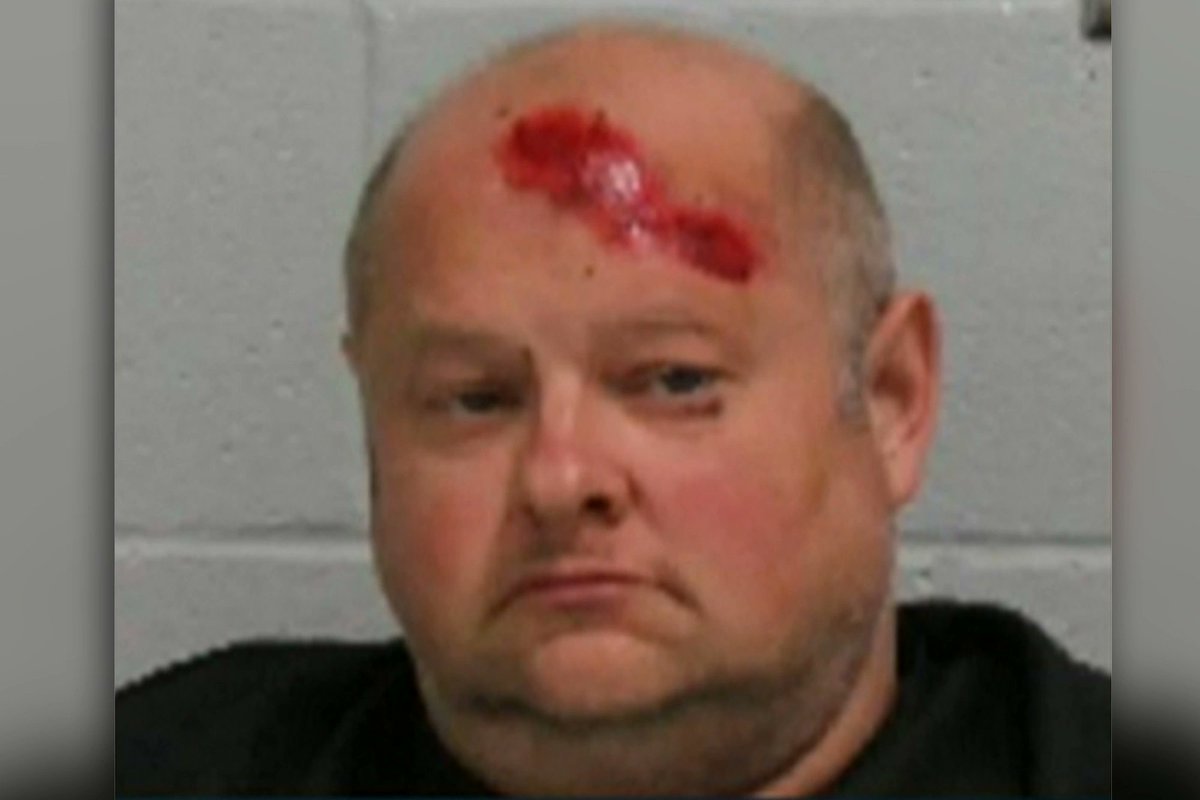 GAFollowers's tweet photo. University of West Georgia professor Richard Sigman has been charged with murdering 18-year-old student Anna Jones.

Police say, Sigman got in an argument with another man in a parking deck and began firing shots and striking Anna while she was sitting in her car. https://t.co/yG8pzAExpi