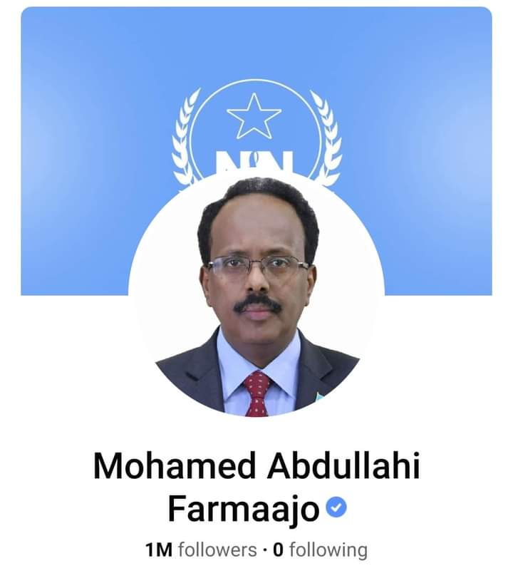 RaxanreebMedia's tweet photo. Hambalyo mudane madaxweyne @M_Farmaajo oo noqday siyaasigii u horeeyay oo galo 1m baad noqotay habaar laguugu kari waa @AliYareAli12 @GaroweOnline @HassanSMohamud @MohamedHRoble @NasraBashiir @MrDuqa https://t.co/U4ImgRGuec