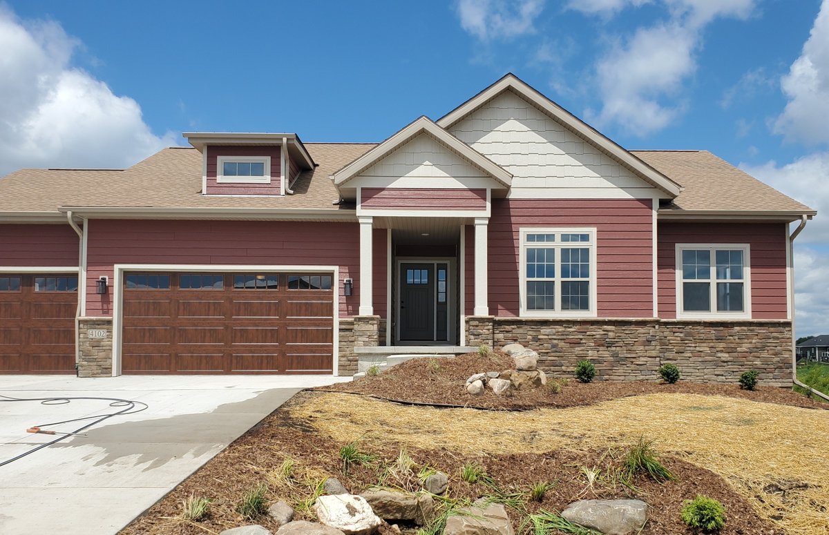 LOT 62 IS #SOLD! This beautiful 3BD, 2BA 1,727 sqft ranch sold before it was finished! The happy #homeowners are taking possession this Friday &amp; they couldn't be happier. Lovely young couple starting their lives together. #newhome #newconstruction #builder #home