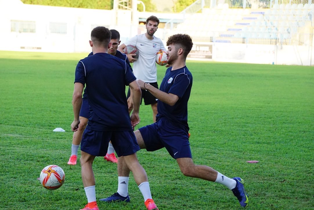 CFMOTRIL's tweet photo. Estamos de vuelta⚽️
#pretemporada #cfmotril 
#tercerarfef #terceradivision https://t.co/x8LtAMLEOz