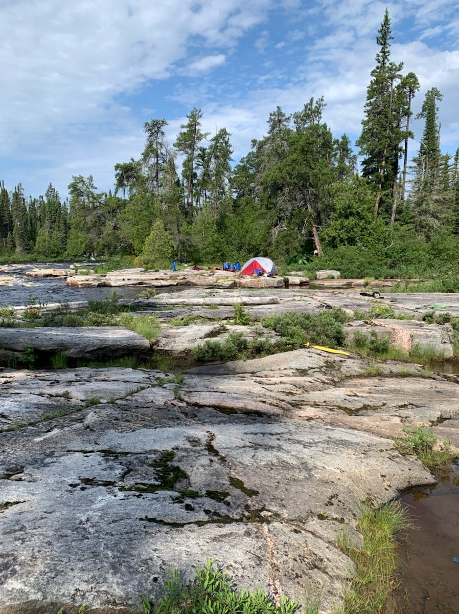 JRCCTrentCCCOS's tweet photo. Hier, #CCCOS Trenton a soutenu l'évacuation par l’@OPP_NER de 12 canoéistes d'un endroit éloigné au sud-est de Moosonee (Ontario), après que le groupe a été chassé de son camp par un ours. @ARC_RCAF @ONressources #RES (1/2) https://t.co/f8WnhT4lw4