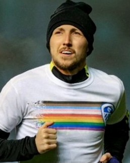 Luke Ayling in Rainbow Laces  rainbow-badge shirt
