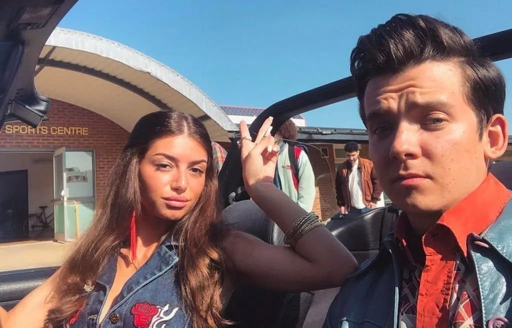 pedestrian's tweet image. 