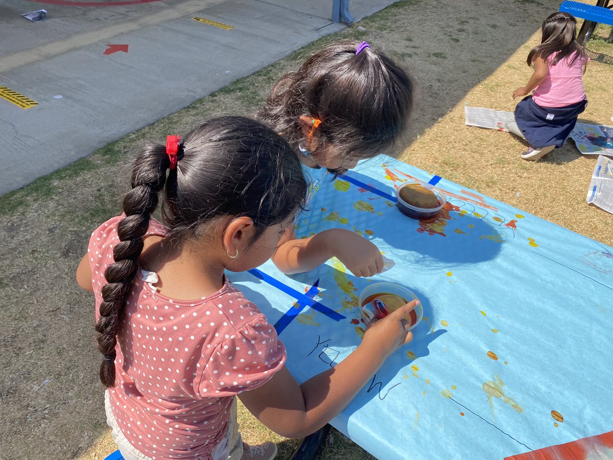 hesdgranado's tweet photo. Thank you to all of the teachers, classified staff and enrichment providers for supporting HESD students during our ELOP summer session. #hesdpride #SummerRocks https://t.co/WajAReXOrY