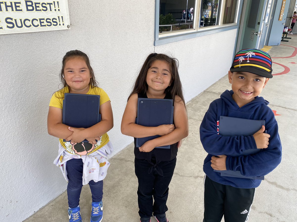 hesdgranado's tweet photo. Thank you to all of the teachers, classified staff and enrichment providers for supporting HESD students during our ELOP summer session. #hesdpride #SummerRocks https://t.co/WajAReXOrY