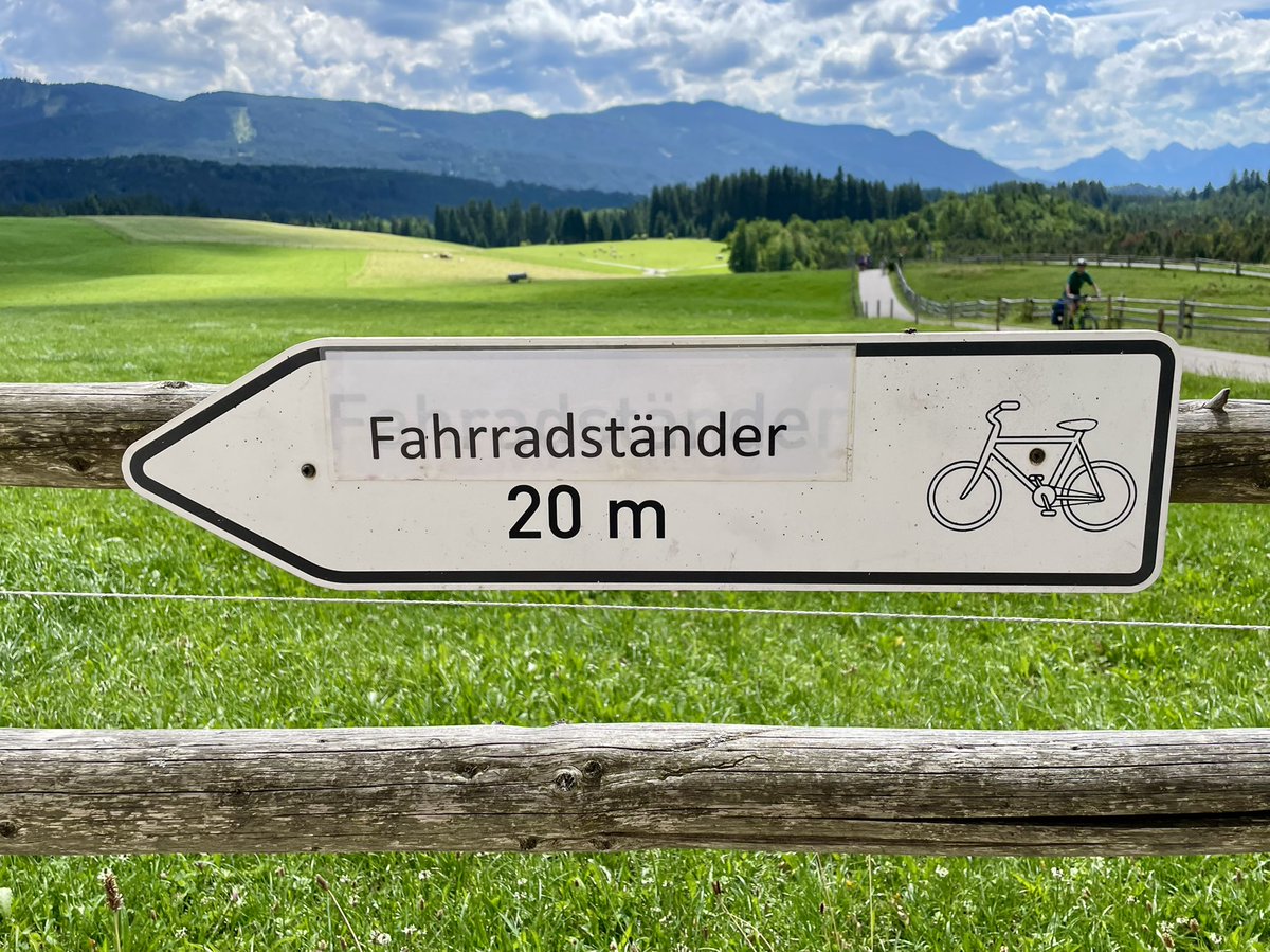 Das Bayern-Abitur soll ja so streng sein. 🥸