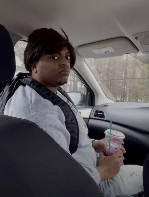 04_kcjj's tweet image. - Nicki fired her assistant 
- Beyoncé can’t say spaz in her music
- Mystikal is a rapist
- Drake got Covid 
- Wendy Williams is sick 🥺
- MonkeyPox Epidemic 
- Neyo cheating on his wife that was once a side chick
-Durk got popped in the eye
- America sent Ukraine 50 million $$