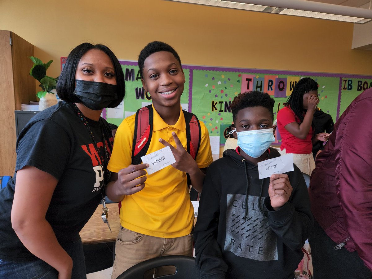 BrantonYMS's tweet photo. JCY ELA Day 1. Building community, establishing classroom routines, and laying the foundation for our content. #startstrong #wolfpackpride @MajorJones_ @RonGarlington https://t.co/aO9csUGY5k