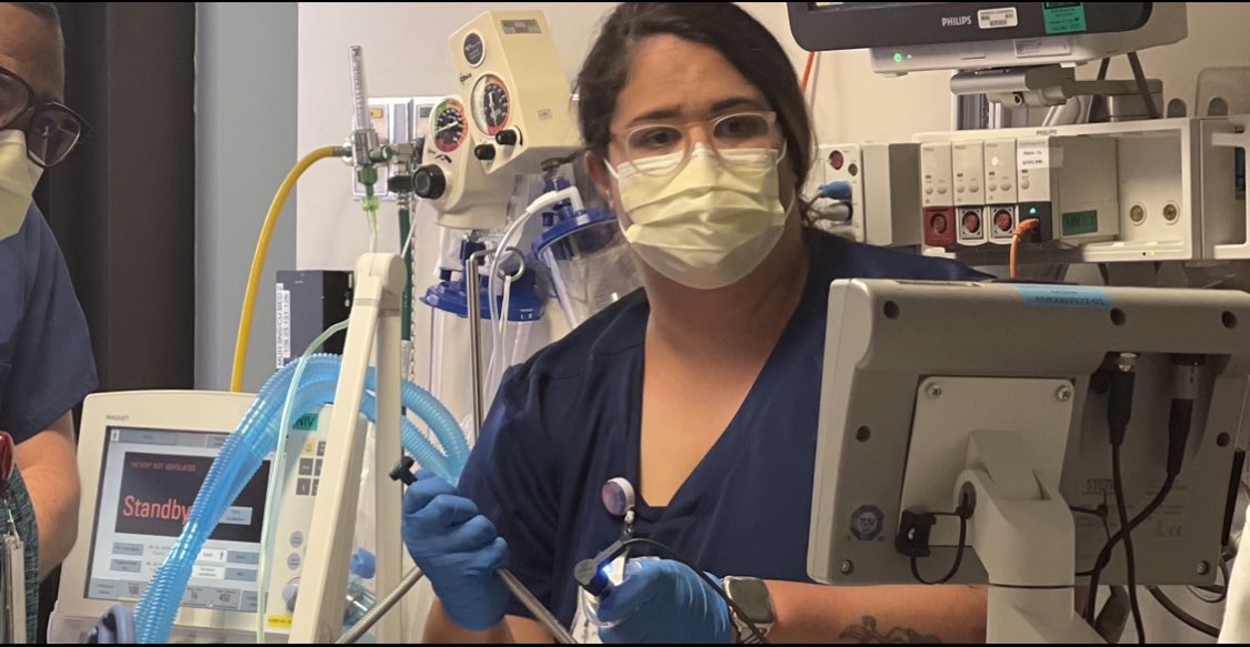 Loved watching our second year fellow @KateOConnellDO calmly intubate a sick patient with our fellowship director Dr. Andrews! #neurocriticalcare #intubate #neuroicu #welcometosecondyear #ncclife