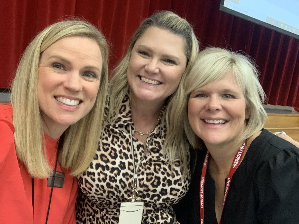 kellycowan's tweet photo. So excited to be working with @clauncha1 @RiddleEdu https://t.co/Uu2HAZ0O4y