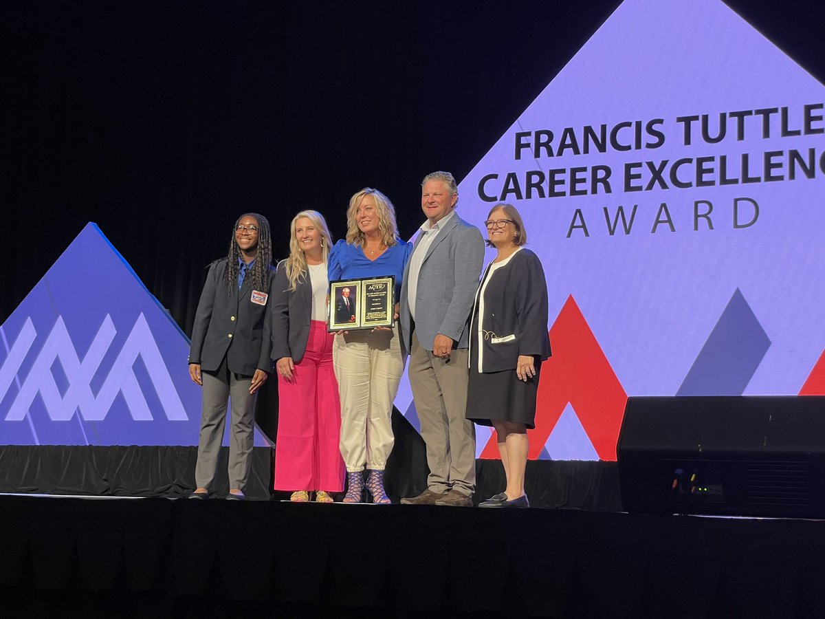 The Francis Tuttle award, the highest honor #OKCareerTech bestows, goes to Lorri Carlile! #OKSummit22