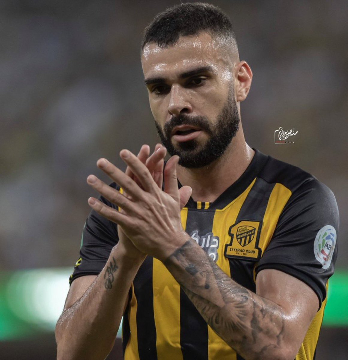 🚨عزيزي الاتحادي ماذا تُفضل ؟🤔

- استمرار هنريكي = 🔁 رتويت
- رحيل هنريكي  = 💛 لايك

 #محور_سوبر_مهر_الدوري