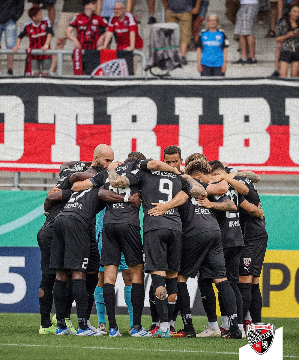 Schanzer's tweet photo. Nicht der Pokal-Abend, auf den wir alle gehofft hatten. Trotzdem: Vielen Dank für eure Unterstützung, #Schanzer! ⚫🔴
Und jetzt voller Fokus auf die Englische Woche in der 3. Liga!
#DFBpokal #FCISVD https://t.co/9gp6Zwn6Yv