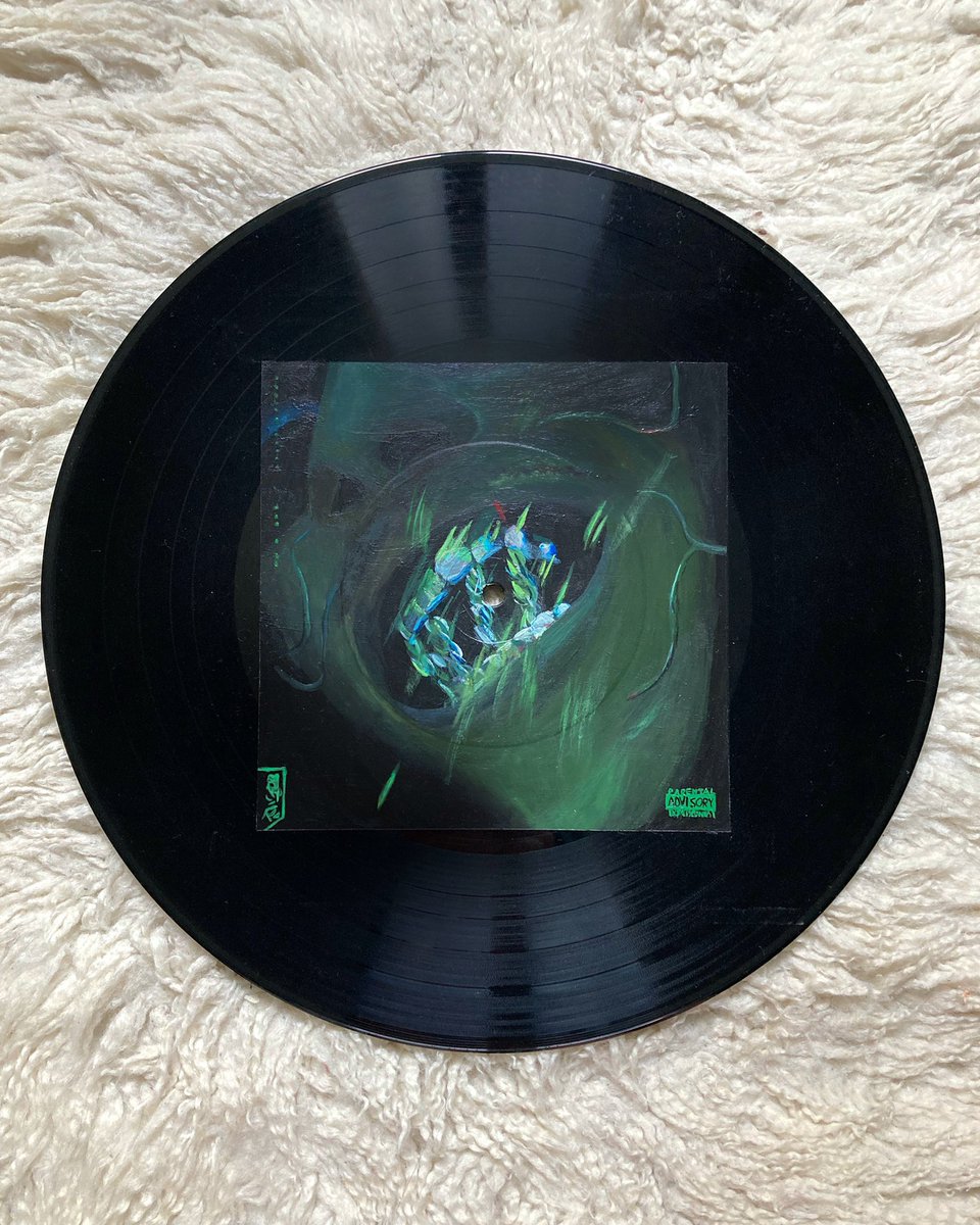 claravinyle's tweet image. Vinyle peint à la main #laylow #trinity #vinyle #decoration #peinture