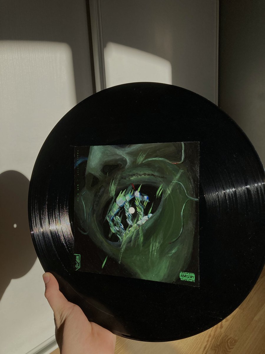 claravinyle's tweet image. Vinyle peint à la main #laylow #trinity #vinyle #decoration #peinture