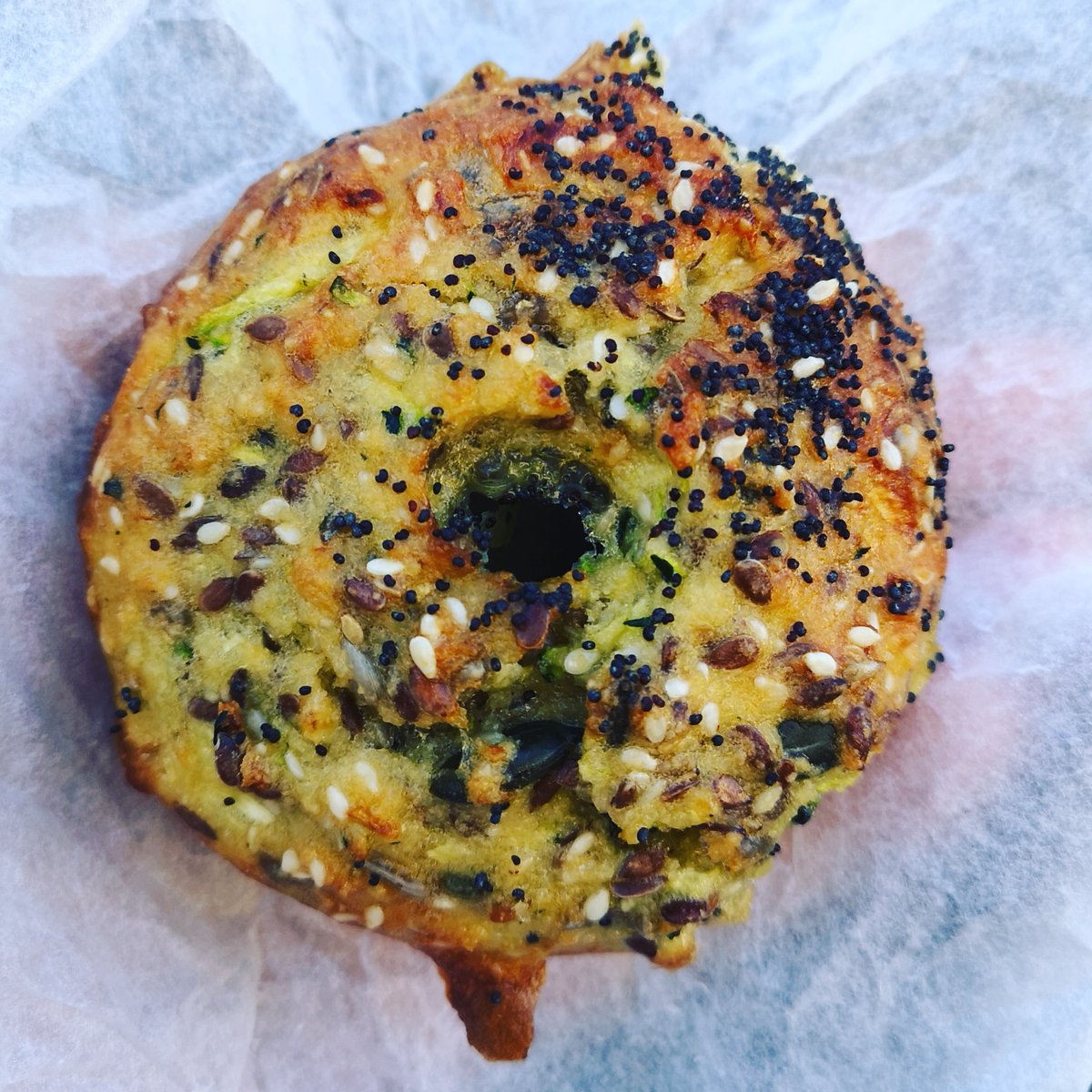 Real Food #LowCarb #ketofriendly Bagels, hand baked to order with no dodgy oils, no gluten , no grains, no white refined sugar just 100% real food starting with courgette Recipes created by certified #PrimalHealthCoach Buy primalcut.co.uk/product-page/l… #grainfree #glutenfree #recovery
