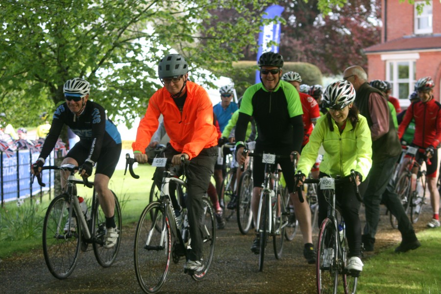 Halo_Sports's tweet photo. 20 days until the cyclo-sportive Sams Ride. Not sure it is for you? Here's what one of our wonderful riders from 2021 thought:
"..BRILLIANT..today! So well organised, the route was AMAZING! Absolutely loved it! ..My first ever 100 mile ride. So happy." https://t.co/wjnbHuuN9e https://t.co/RLqZ3r0cmP