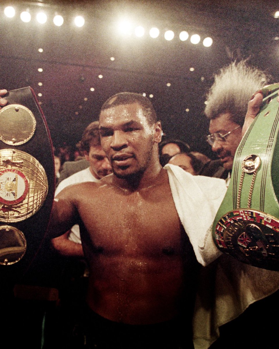 DAZNBoxing's tweet image. On this day in 1987, @MikeTyson defeated Tony Tucker to become the first heavyweight ever to hold the WBA, WBC, &amp;amp; IBF World Titles  simultaneously 👑