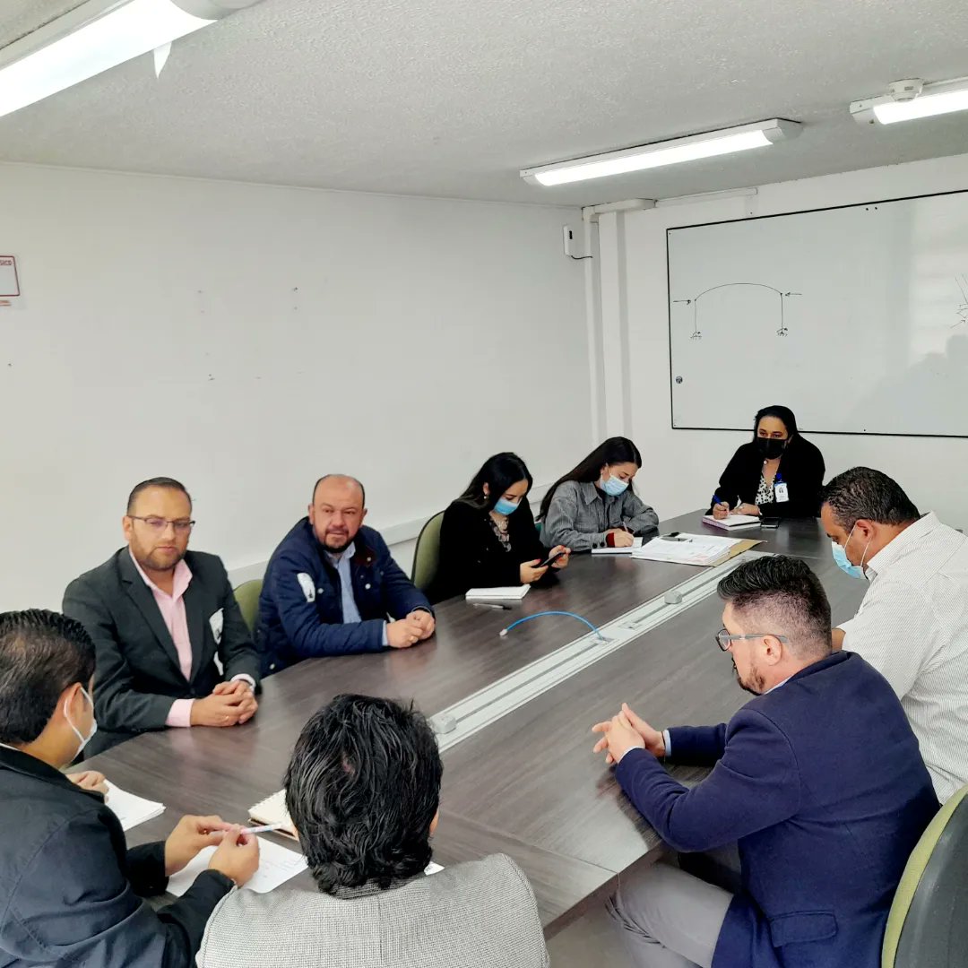 BoyparaVivirla's tweet photo. Durante mesa de trabajo cumplida en @GobBoyaca, fue confirmada la construcción de una ciclorruta y un andén peatonal entre la Glorieta Baracaldo y la terminal de Transportes Juana Velasco de Gallo de Tunja, con una inversión de $620 millones aportados por el concesionario. https://t.co/pLzBOtUr2q