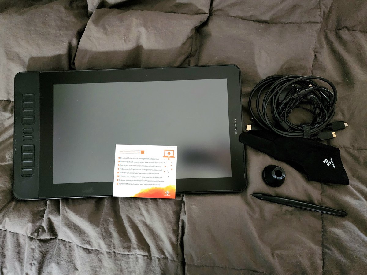 LexiCybin's tweet photo. 🎨 Art tablet RAFFLE! ✨️ 
Win one of these art tablets for FREE!
One has a full screen used 1 time &amp; the other has never been used!

I will pick a 1st place winner &amp; 2nd place winner after we hit 100 retweets! 

How to participate 👇🏻
💥 Retweet
💥 Tag a friend in the comments https://t.co/84lKDuj71X
