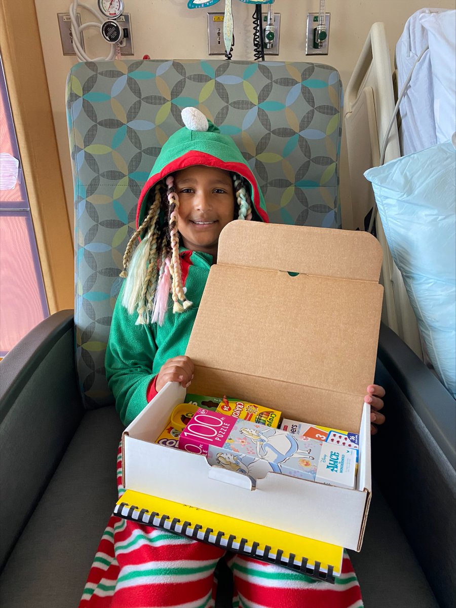 C.S. Mott Children's (@mottchildren) on Twitter photo 🎅 🎁 <a href="/skipforkids/">SKIP Supporting Kids in Pain</a> brought Christmas in July to our #LittleVictors! Hundreds of boxes full of fun and engaging beside activities that allow kids to be kids. Thank you, SKIP! Hail! #XmasinJuly 🎅 🎁 <a href="/skipforkids/">SKIP Supporting Kids in Pain</a> brought Christmas in July to our #LittleVictors! Hundreds of boxes full of fun and engaging beside activities that allow kids to be kids. Thank you, SKIP! Hail! #XmasinJuly