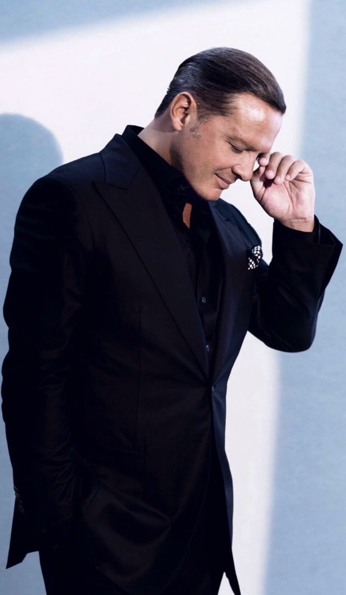 Mickyelsool's tweet photo. #luismiguel reaparece en Instagram con nueva foto https://t.co/ztVdstrdxp