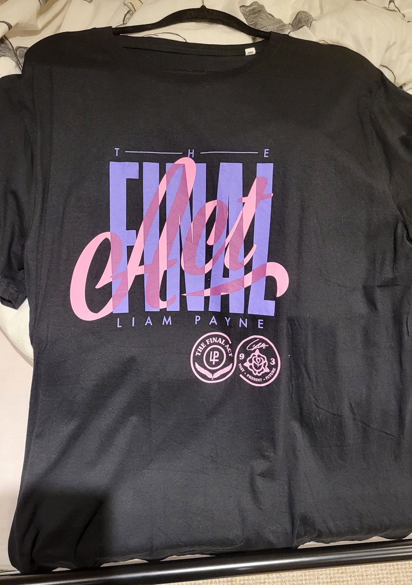 NiallsBitch98's tweet image. I'm selling my 3 LP show tops
all in perfect condition
all 3 are size xxl
I can sell as a bundle or individually
I can ship internationally #liampayne #lpshow #merch