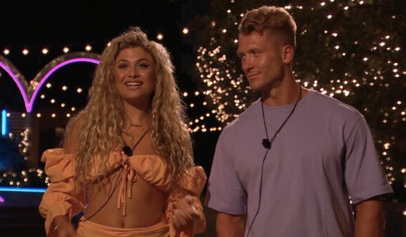 lookingforlewys's tweet photo. guys please vote for these two! they’ve carried the season on their back &amp; been through so much they deserve this ❤️ #LoveIsland https://t.co/mcLioC5Bmw
