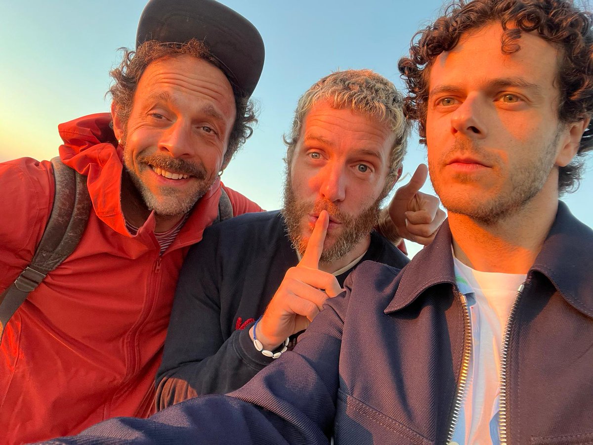 ☀️ RETROUVAILLES ☀️

Les fidèles amis <a href="/gregoriomichael/">Michael Gregorio</a> &amp; Clem Bresson. Inspiration !