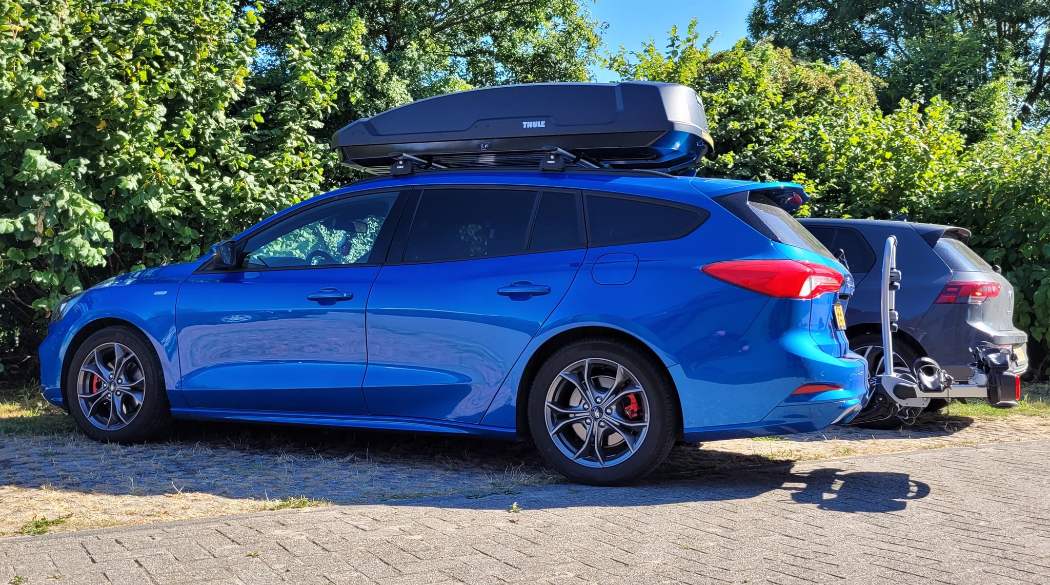 Yourroofbox Twitter: fijne vakantie en goede reis gewenst. Nu kan in ieder geval alles mee😉 #Ford #focus #blue #vakantie #zomer #dakkoffer #dakdragers #thule #wingbar #uitrusten #bagage https://t.co/TXRZLeazcj" /