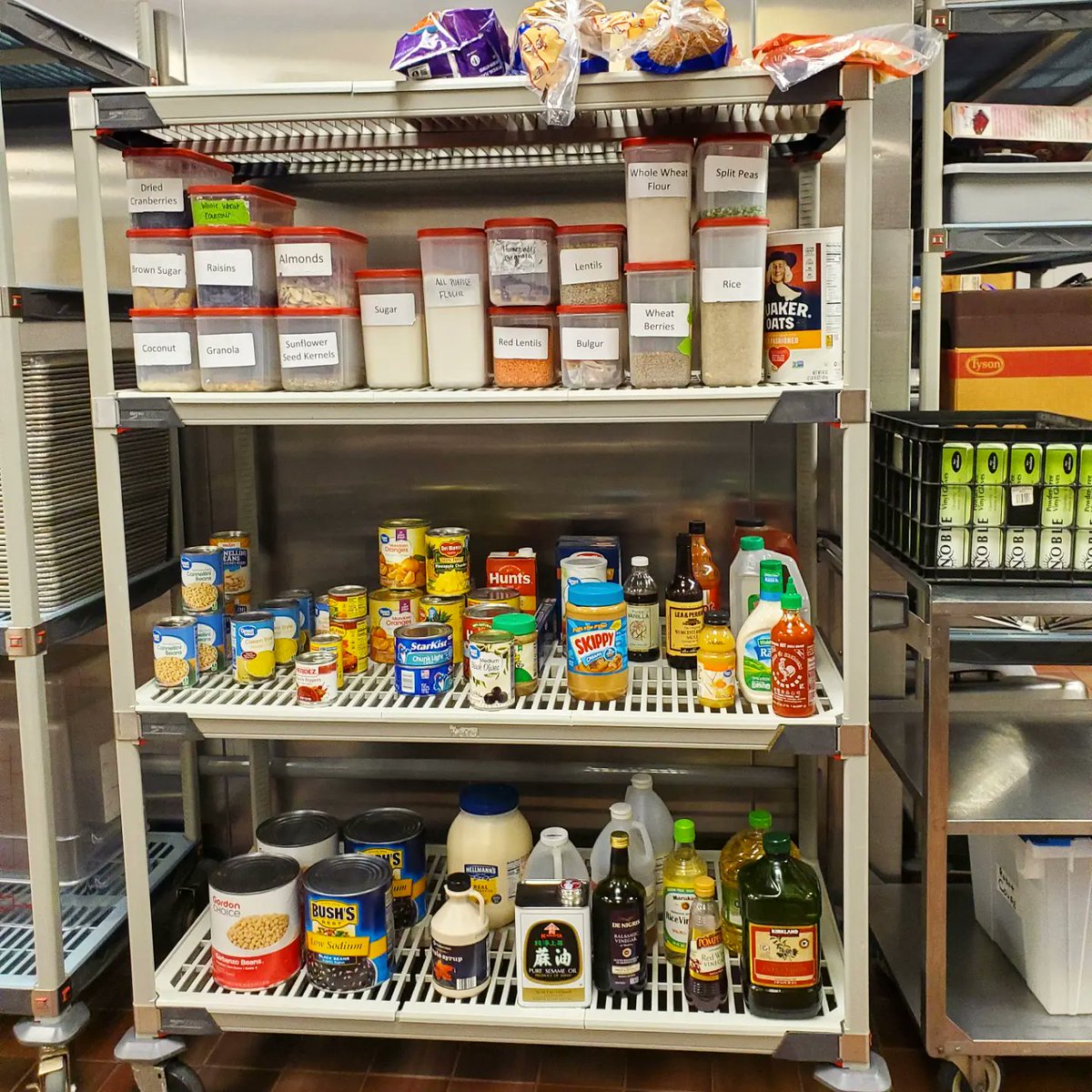 Chefrebeccak12's tweet photo. Mise en Place. The calm before the storm. What an amazing first day with @K12Culinary! #schoolnutritiontraining #knifeskills #culinarytraining #miseenplace #professionaldevelopment #schoollunch #chefsmovetoschools https://t.co/ZFI2TktVCj