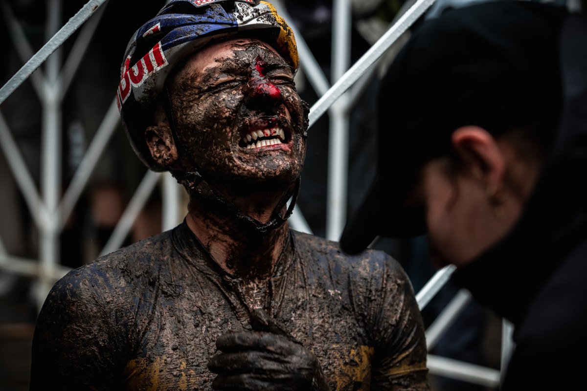Rocks, roots, rain and ... blood?!

This is the inside story of how TFR XC conquered podiums during a drama-filled weekend in Snowshoe: trek.bike/SnowshoeXC