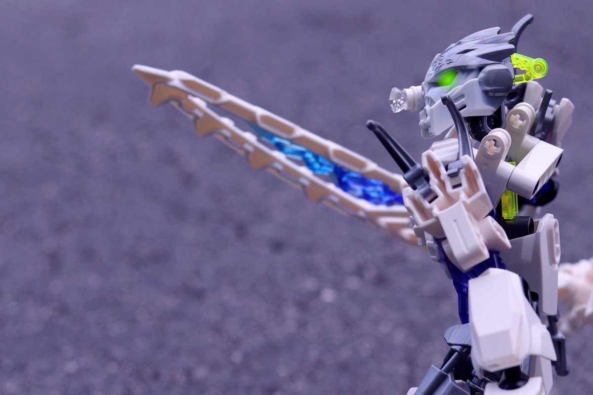 KrexaP's tweet photo. KREXA: Fractured Reality Season 1, Episode 1 turns 4 today! To celebrate here are some photos of power couple Krexa and Angwairu from a recent photoshoot! Both will return in Season 2, Episode 1 releasing this October! #bionicle #toa #stopmotion #krexa #angwairu #fracturedreality https://t.co/nPQGQOpFHF